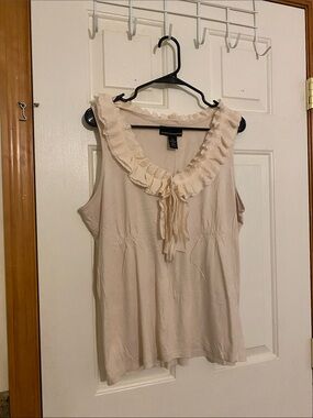 Isabella Rodriguez Cream Ruffled V-Neck Tank